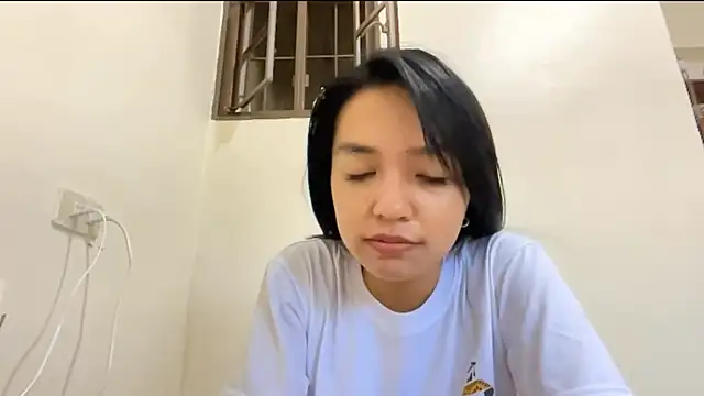 Snapshot of NoreenPierotti chatting on March 25, 2:17 am NoreenPierotti online show from March 25, 2:17 am