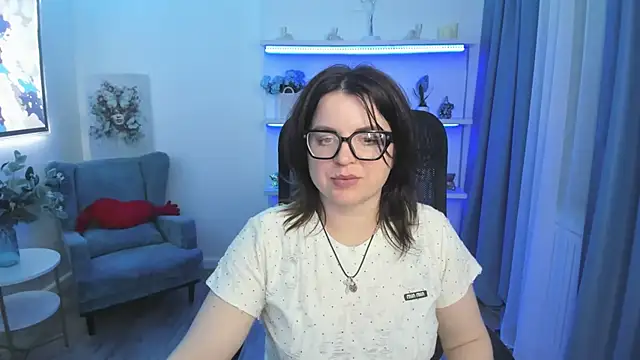 Snapshot of AmeliaDateri chatting on April 3, 7:12 pm AmeliaDateri online show from April 3, 7:12 pm