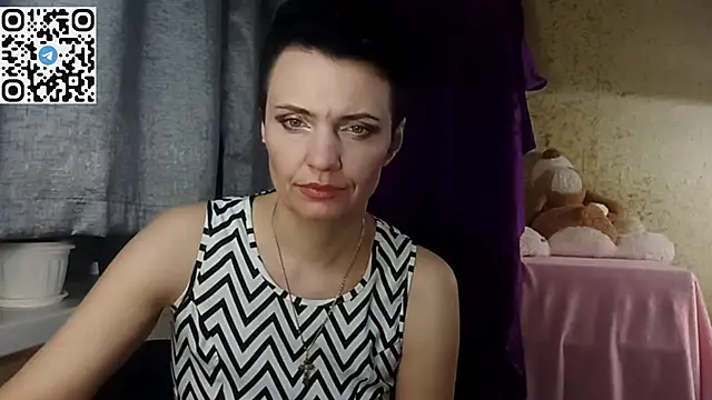 HotMamaQueen234 online show from March 30, 7:26 pm