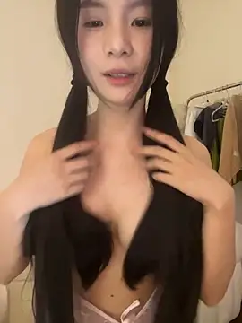 Snapshot of Xiaozuzongo1 chatting on May 17, 8:34 am Xiaozuzongo1 online show from May 17, 8:34 am