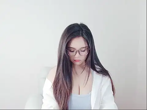 Snapshot of Sissi888 chatting on March 22, 2:09 pm Sissi888 online show from March 22, 2:09 pm