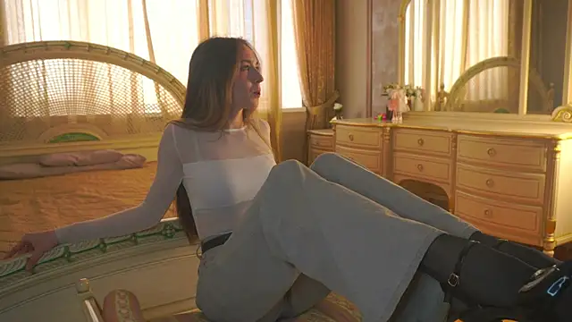 Snapshot of AlinaGach chatting on March 31, 3:19 am AlinaGach online show from March 31, 3:19 am