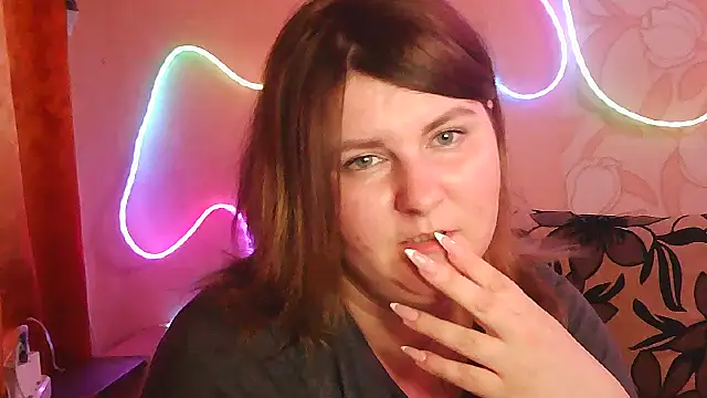 Snapshot of Minisstra chatting on March 29, 5:57 pm Minisstra online show from March 29, 5:57 pm