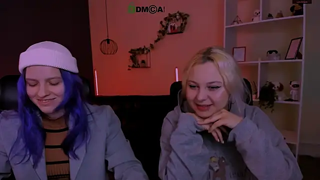 Snapshot of aria_blaze_ chatting on March 29, 8:47 am aria blaze online show from March 29, 8:47 am