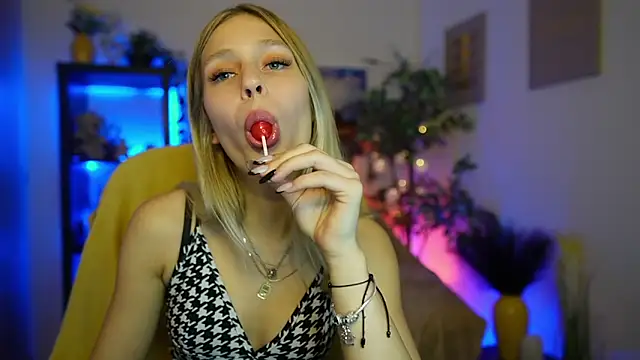 Luna Grace18 online show from March 26, 2:11 pm