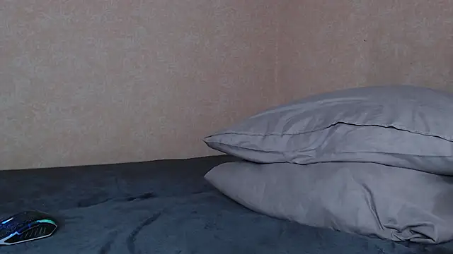 R1su online show from April 4, 1:15 am