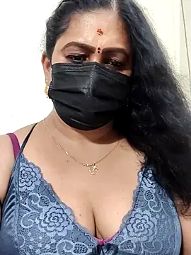 Snapshot of aishu_mallu_tamil chatting on April 3, 9:02 pm aishu mallu tamil online show from April 3, 9:02 pm