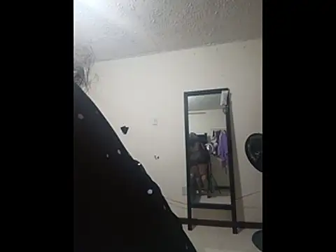 Snapshot of SamaraMichella chatting on March 24, 1:54 am SamaraMichella online show from March 24, 1:54 am