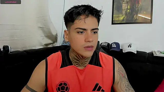 Snapshot of sweetlatinoboy chatting on March 17, 12:41 pm sweetlatinoboy online show from March 17, 12:41 pm