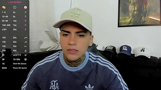 Snapshot of sweetlatinoboy chatting on March 19, 10:30 am sweetlatinoboy online show from March 19, 10:30 am