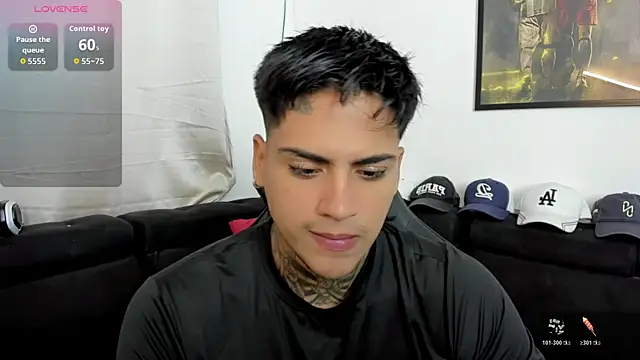 Snapshot of sweetlatinoboy chatting on March 28, 12:05 pm sweetlatinoboy online show from March 28, 12:05 pm