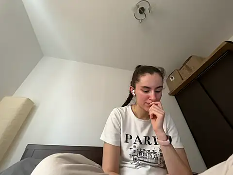 starlight mo online show from March 27, 1:44 pm