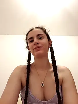 Snapshot of starlight_mo chatting on June 9, 3:01 pm starlight mo online show from June 9, 3:01 pm