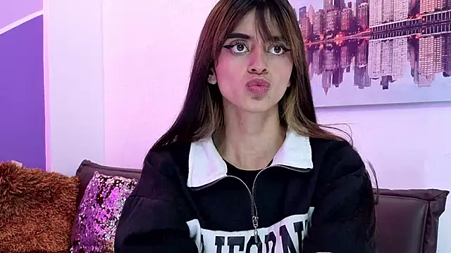 Sofy Durand online show from March 31, 12:05 pm