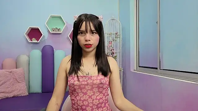 Isaa Skinny online show from May 16, 3:58 am