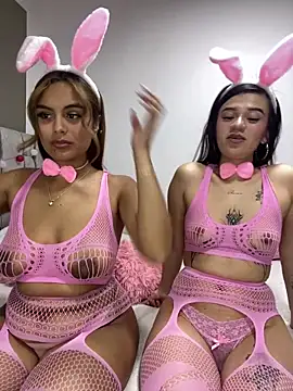 Snapshot of chloe_evans0 chatting on March 29, 4:01 am chloe evans0 online show from March 29, 4:01 am