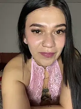 Snapshot of chloe_evans0 chatting on April 8, 2:44 am chloe evans0 online show from April 8, 2:44 am