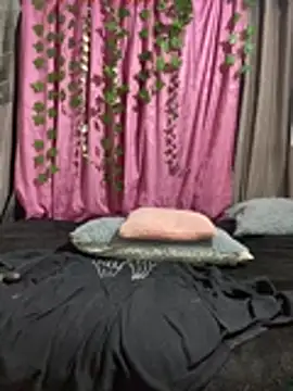 chloe evans0 online show from May 24, 12:48 am