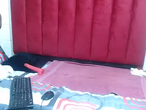 Snapshot of SexySweetCandyX chatting on April 5, 7:11 pm SexySweetCandyX online show from April 5, 7:11 pm