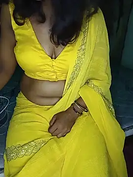 mayakapoor880 online show from June 5, 6:46 pm