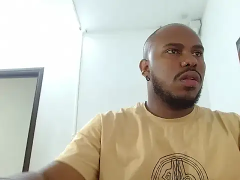 Snapshot of Alessandro_Hamed chatting on March 30, 1:34 pm Alessandro Hamed online show from March 30, 1:34 pm