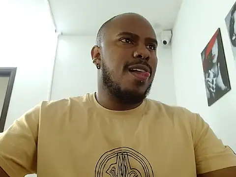 Snapshot of Alessandro_Hamed chatting on April 4, 1:41 pm Alessandro Hamed online show from April 4, 1:41 pm