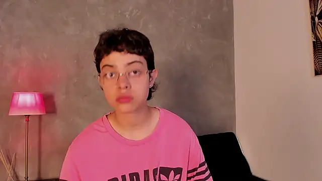 Snapshot of Cris_Sasha chatting on March 20, 11:26 am Cris Sasha online show from March 20, 11:26 am