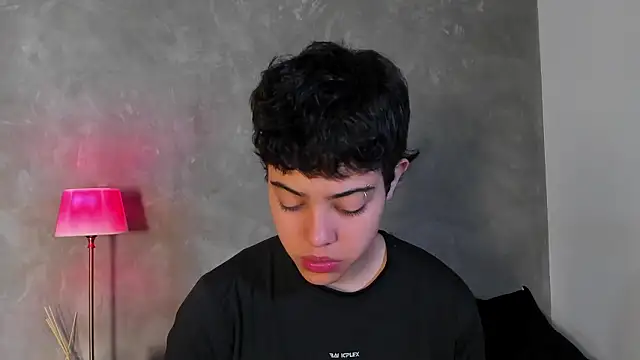 Snapshot of Cris_Sasha chatting on March 22, 11:35 am Cris Sasha online show from March 22, 11:35 am