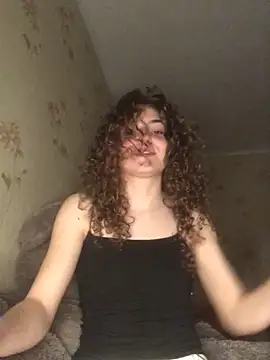 Snapshot of AriaHop chatting on March 17, 5:16 pm AriaHop online show from March 17, 5:16 pm