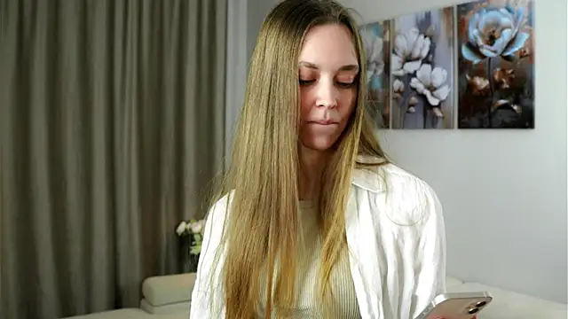 Snapshot of HermaFrain chatting on March 26, 7:19 pm HermaFrain online show from March 26, 7:19 pm