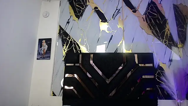 sophiesmithcs online show from March 29, 7:14 pm