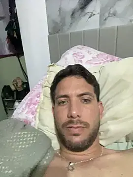 Snapshot of Digitel1 chatting on April 6, 11:16 pm Digitel1 online show from April 6, 11:16 pm