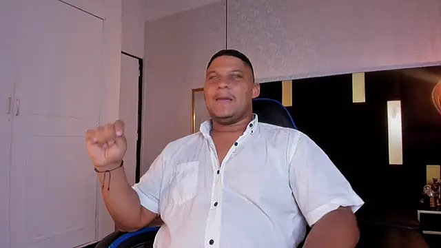 Snapshot of Liam_Carters chatting on April 1, 7:11 pm Liam Carters online show from April 1, 7:11 pm