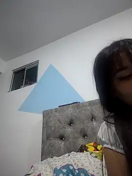 cristaal pink online show from March 31, 7:31 am