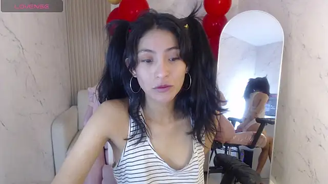 Snapshot of sweetcat666_tf chatting on March 23, 1:48 pm sweetcat666 tf online show from March 23, 1:48 pm