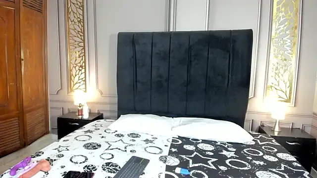 Snapshot of dulce_girls chatting on March 24, 11:48 am dulce girls online show from March 24, 11:48 am