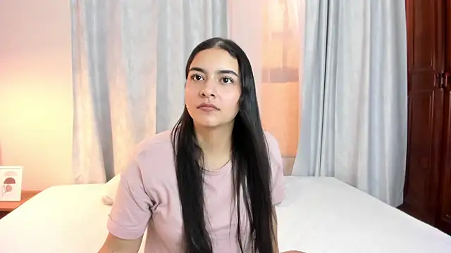 Snapshot of sweet_aura31 chatting on March 25, 8:04 pm sweet aura31 online show from March 25, 8:04 pm