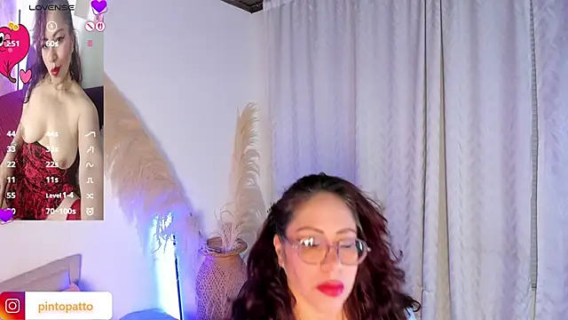 Mariia Paulaa online show from May 13, 4:10 am