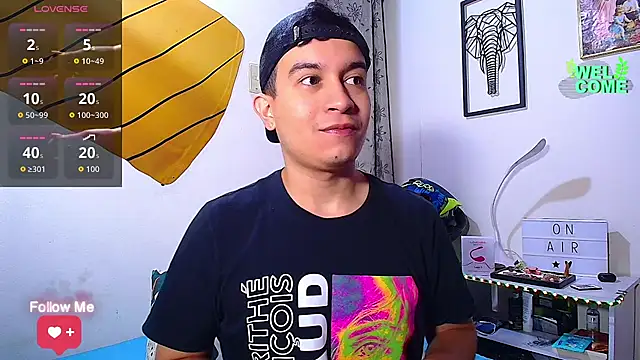 Snapshot of Max_Parkerr chatting on March 30, 11:22 am Max Parkerr online show from March 30, 11:22 am