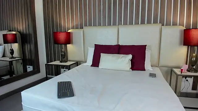 Snapshot of paulette_bustamante chatting on March 27, 7:13 pm paulette bustamante online show from March 27, 7:13 pm