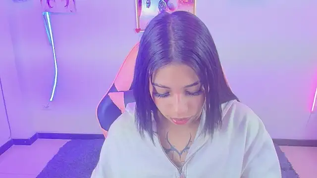 AryahMoonn online show from May 9, 4:12 pm