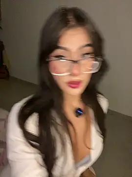 Snapshot of DahliaRouse chatting on March 31, 1:29 am DahliaRouse online show from March 31, 1:29 am