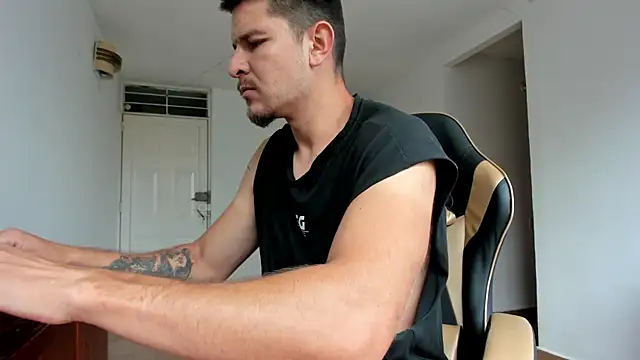 camilo andres1 online show from March 27, 12:27 pm