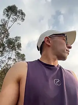 LeonBlazze online show from March 24, 11:59 am