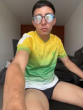 LeonBlazze online show from April 1, 4:26 pm