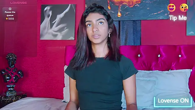 Snapshot of Hottie_Veronica chatting on March 28, 8:08 pm Hottie Veronica online show from March 28, 8:08 pm