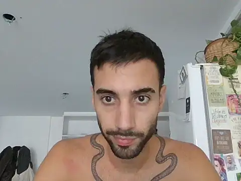 Snapshot of SantinnoVale chatting on March 27, 6:07 pm SantinnoVale online show from March 27, 6:07 pm