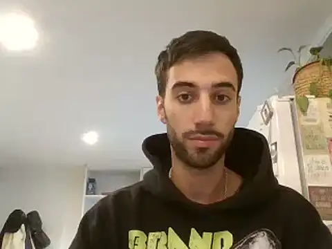 Snapshot of SantinnoVale chatting on April 7, 1:50 am SantinnoVale online show from April 7, 1:50 am