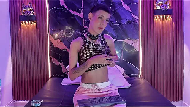 Snapshot of Kitty_New_house chatting on April 1, 8:06 pm Kitty New house online show from April 1, 8:06 pm