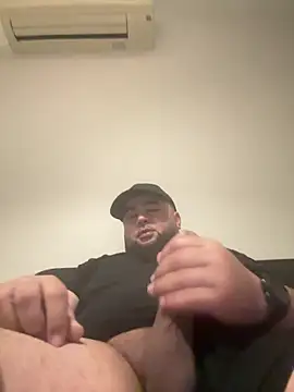 Snapshot of Ryan06617 chatting on March 30, 7:04 pm Ryan06617 online show from March 30, 7:04 pm